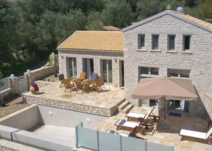 Iliana Villa